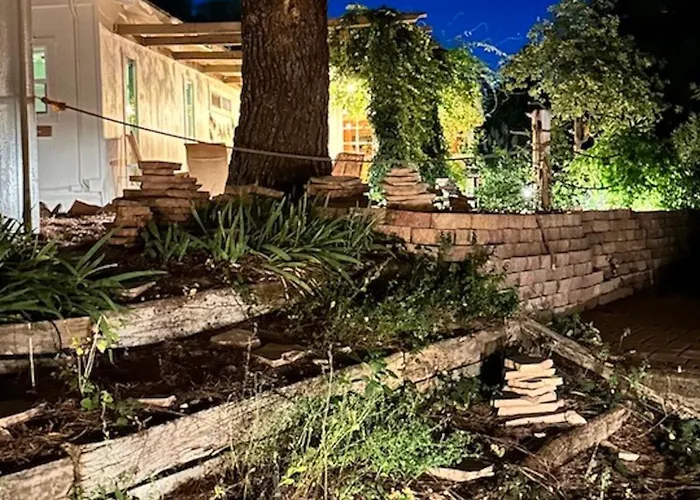 13 Acres Perfect For Groups! 3Br Sleeps 8-10 * Cottonwood